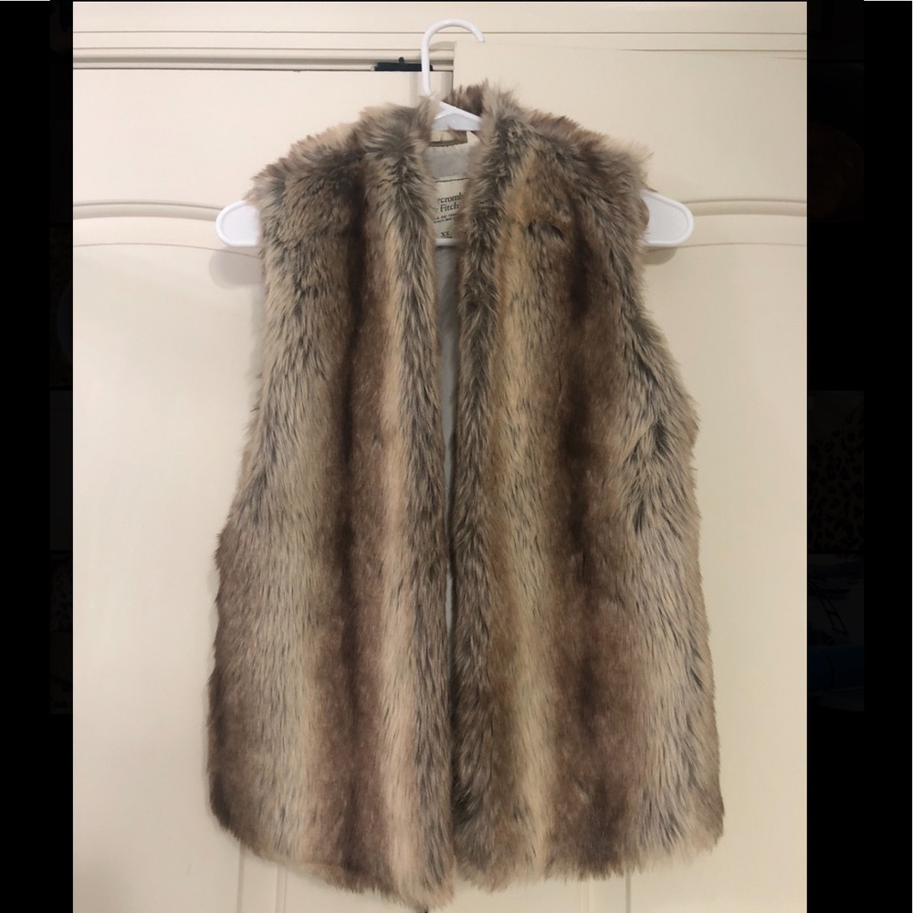 Abercrombie and Fitch Faux Fur Vest